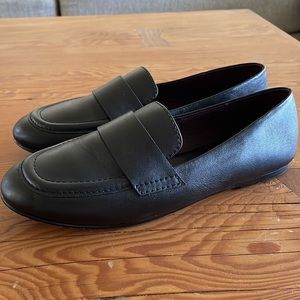 Newbark Official Black Loafers